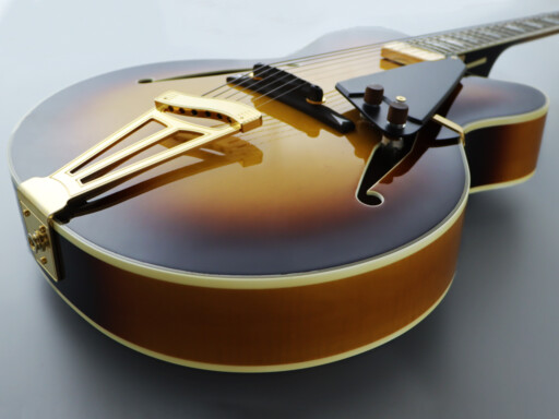 img_8349_1-mfa-fp-spruce-top-curley-maple-body